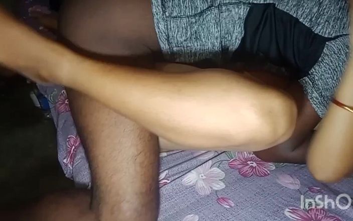Desisupar93: Priya bhabhi mengatakan hari ini, tekan payudaranya dengan baik dan...