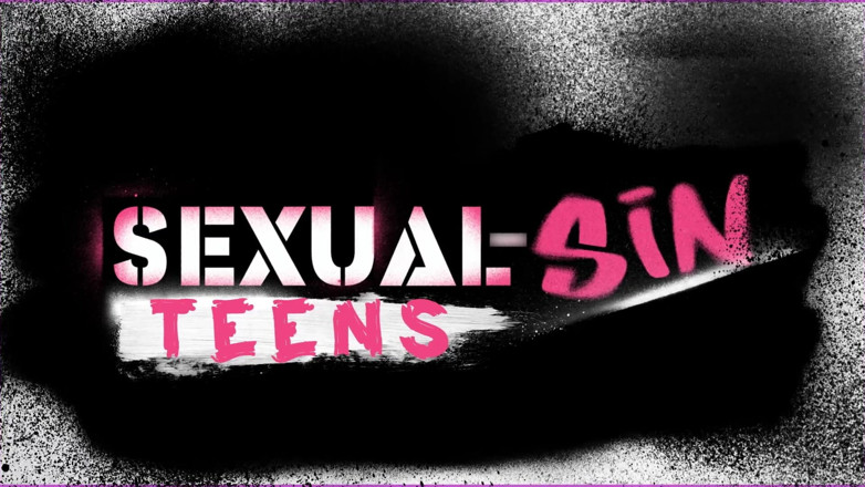 SEXUAL SIN TEENS: Paython Leigh, milf pornstar, fucks a young blonde girl on...
