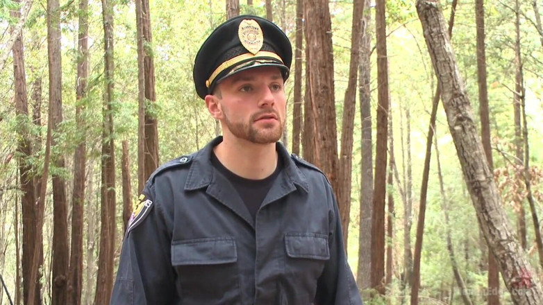 Men on Edge: Officer Bullet - Röv knullad och kantad mitt i skogen