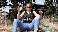 Pee Adventures: Chčije se při rozhovoru se svým přítelem po telefonu