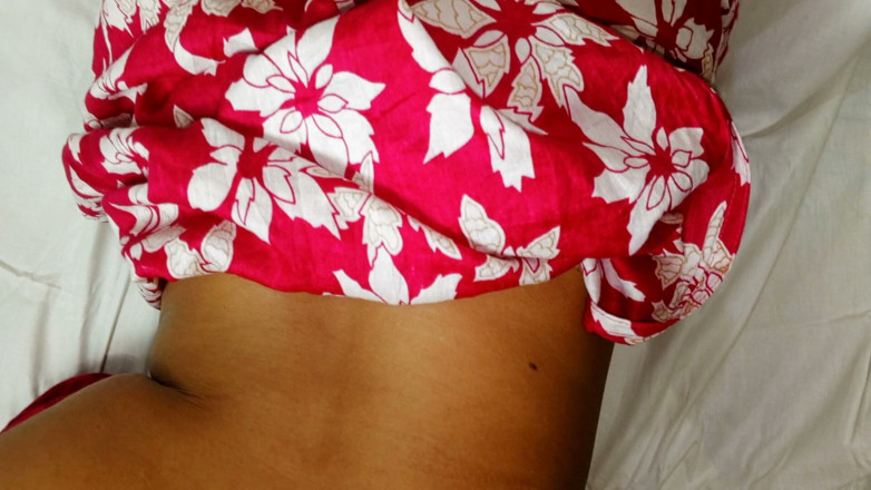 Nadiyabd: Real Bangladeshi Couple Chat &amp; Play - Big Ass &amp; Pussy Spreading Closeup...