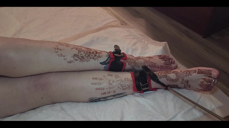 CrippleFreak4U: My Beautiful Size 13 Womens Feet and Long Legs Being Flogged...