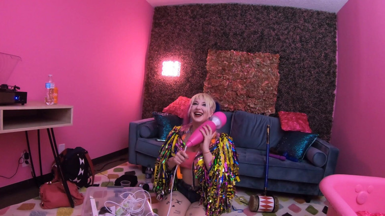 Leya Falcon: Si cewek sange prey harley quinn pengen muasin memeknya dengan...