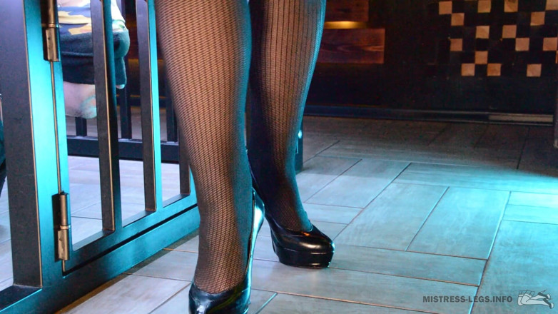 Mistress Legs: Femdom Mistress Feed Slave by Her Feet