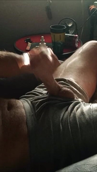Dirty Donnie: Mi masturbo svegliato legno attraverso il mio volo di boxer
