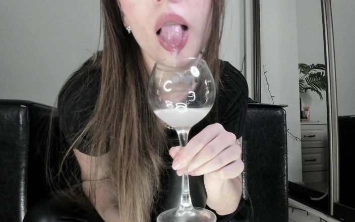 Feet lady: Un verre de ma salive