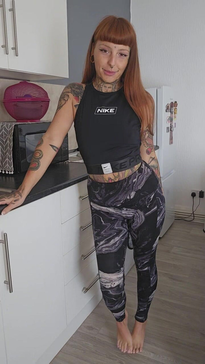 Yourfavecumslut: Pinkel-verzweiflung in meinen leggings im fitnessstudio
