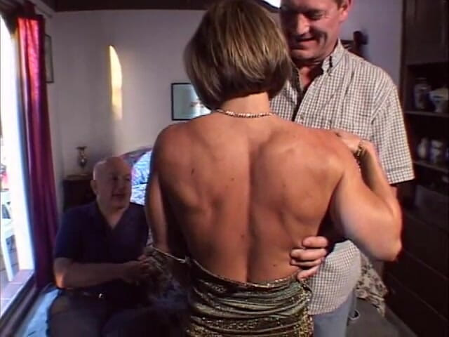 Swing My Wife: 내 와이프를 핑거로 때리기