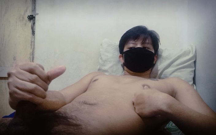 Kraken: Kraken - 亚洲同性恋青少年男孩在他的床上射精