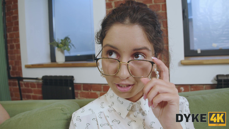 Dyke4K: Drei mädchen einheit