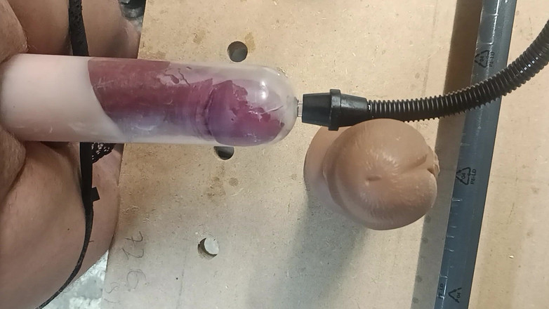 Artbigd: Penis pumpning