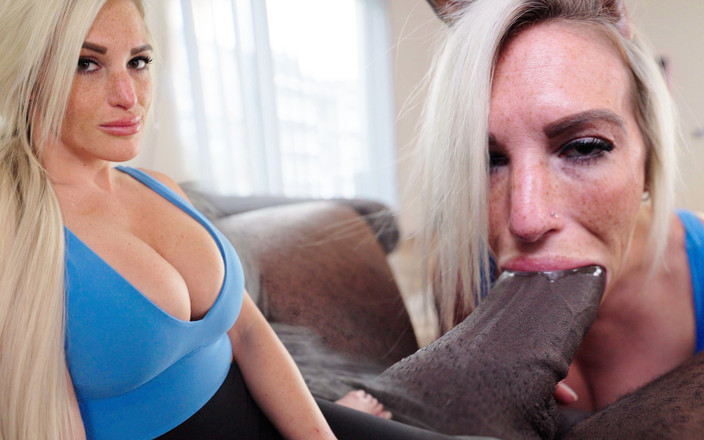 Kenziee Jayy: La sorellastra monella viene riempita da un bbc! - Sorellastra sborrata...