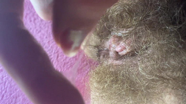 Cuteblonde666: क्लोज अप गीली बालों वाली चूत बड़ी चूत का अंकुर