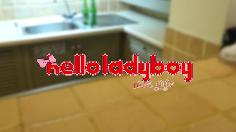 Hello Lady Boy: Ladyboy mit engem hintern, gefüllt mit schwanz