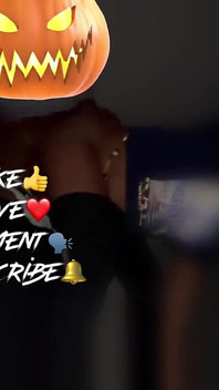 Mengongkeknya semasa suaminya berada di bilik belakang bahagian 2