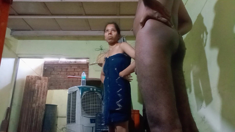 NikiRathod: Komşu evde divya ile domaltmalı seks