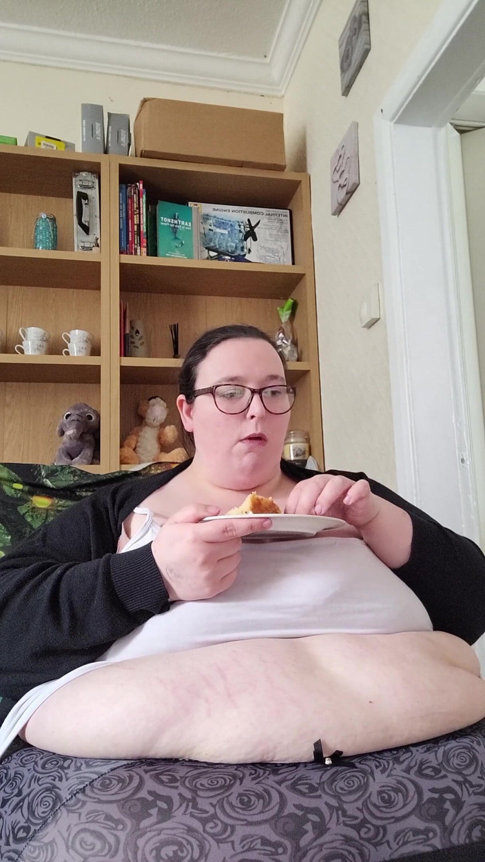 SSBBWLadyBrads: Mmm 케이크