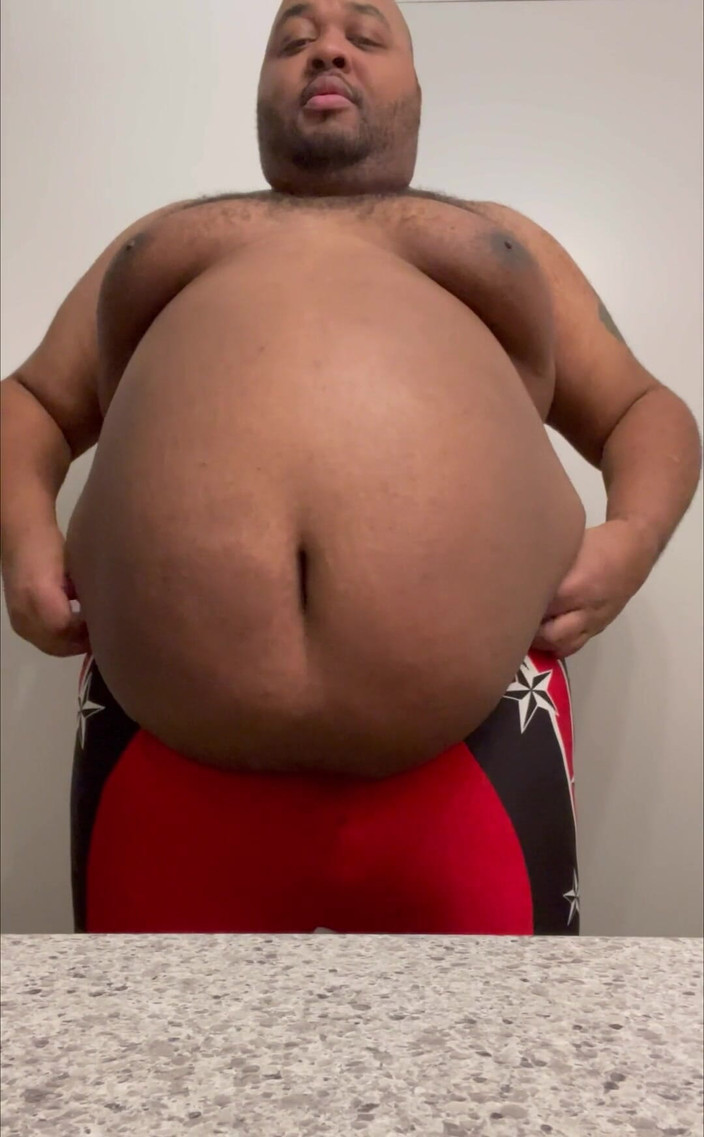 Blkhole420: 单身，肚子和体重在