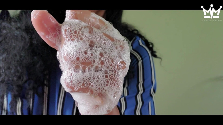 My Amula Goddess: Comer jabón que mocosa