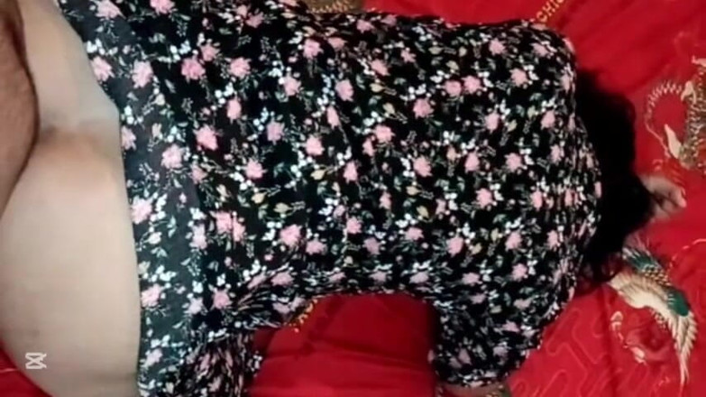 Sadu: Schattig Srilankkaans koppel neukt slaapkamer prei video Sinhala