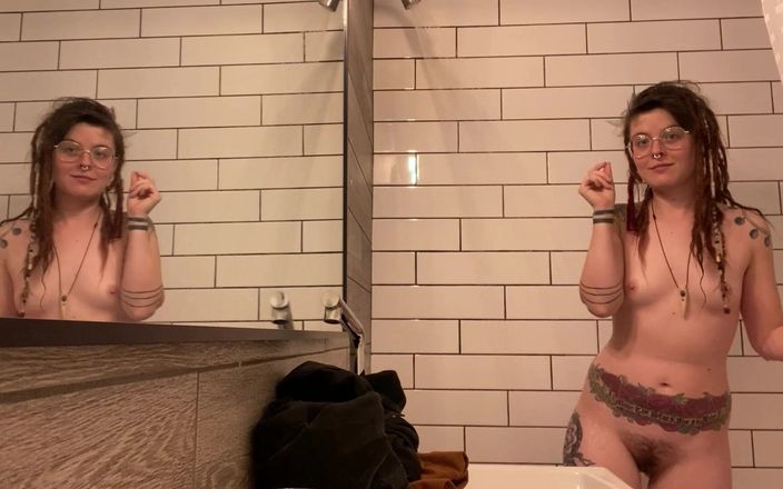 Olivia Jarden: Dlouhý den, horká sprcha, připoj se ke mně