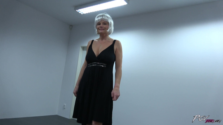 POV Bitch: Vollbusige geile sexmaschine milf treibt typen in den wahnsinn