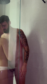 De la duș la sex 1 pas