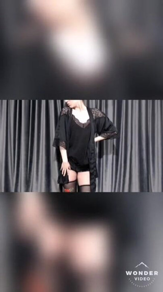 GlamyWife: Glamywife żyje glamylife, podczas gdy mężulek jest daleko