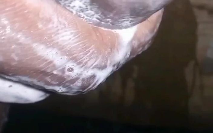 bigBlackie699: Bigblackie rasiert und masturbiert mit meinem großen schwarzen schwanz zum...
