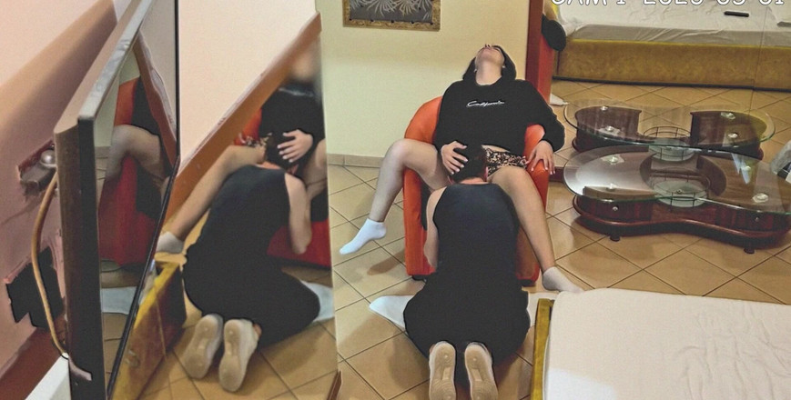 Couple Of Pleasure: Kamera zachycena univerzitní přátelé, chlapec líže kundičku sexy brunetky