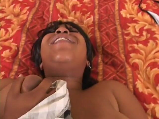 Meet and Fuck: Curvaceous black woman Ninaisue is knocking the dust off the...