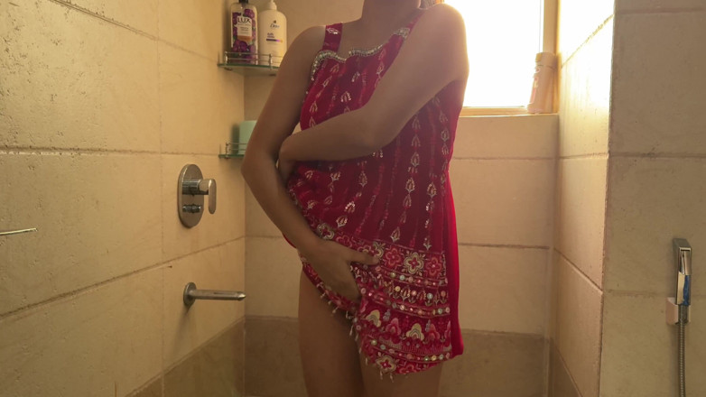 Saarabhabhi6: Schwägerin Sara duschte, schwager sah jeden ball bereit, zu schlagen