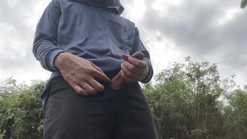 Thai Worker Cum with Watermelon. (SinglePlayerBKK) Thai Worker Cum with Watermelon. (SinglePlayerBKK)