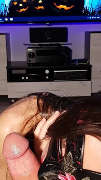 Super caliente y linda mamada en primer plano