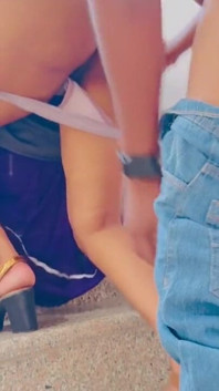 Evin merdivenlerinde karı koca seks videosu Hintçe sesli sert