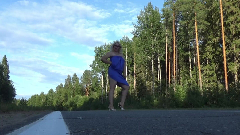 RedRoseRus: Nahá MILF Pod Světlem Letní Šaty