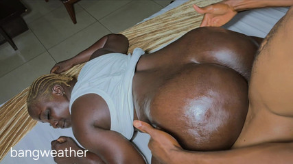 Bangweather: Serseri göt yarak üzerinde zıplıyor