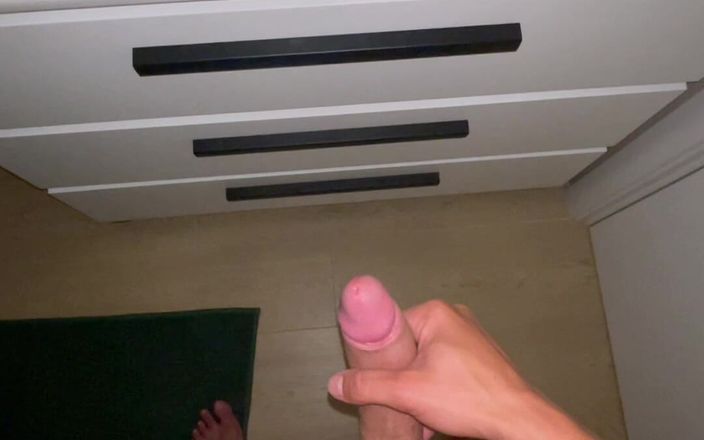 Harry_Jen: Harry_jen | Vedere la persoana 1 cu bărbat solo care se masturbează...