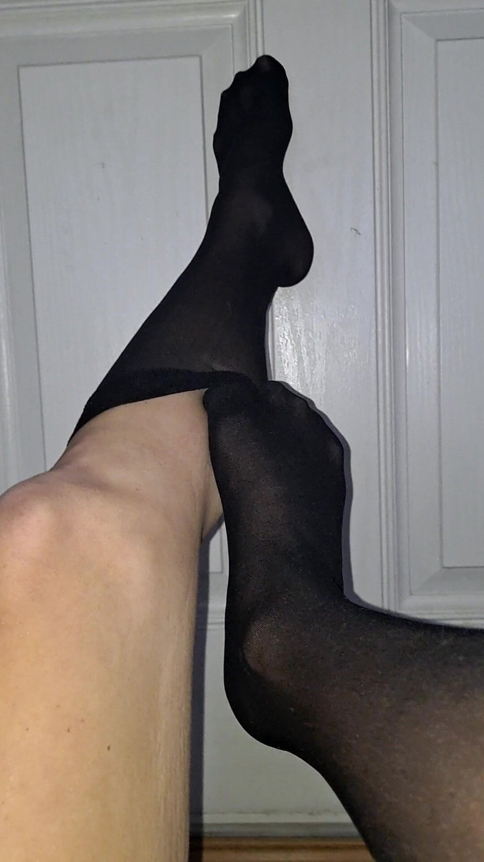 Naughty alchemy: Hands free nylon odstranění