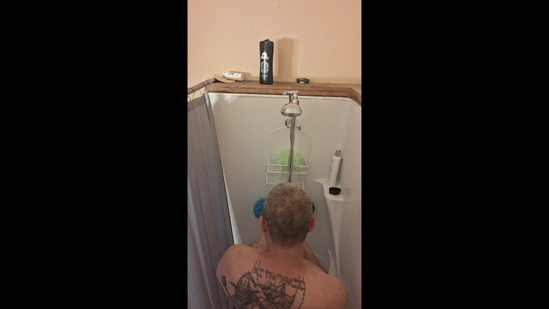 DubeSnackes: Moring शावर- Clipchamp.mp4 के साथ बनाया गया