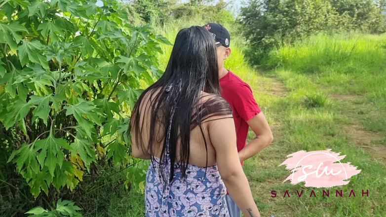 Savannah Watson: Schwangere Frau hat kurzen Sex mit ihrer Nachbarin auf der...