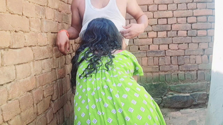 Trilokinath: Une servante indienne magnifique se fait baiser par un autre...