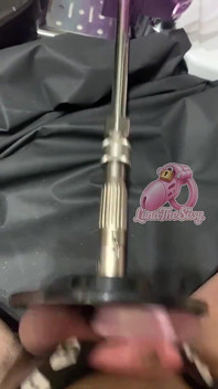 Sissy Plaps Her Balls with a High Speed Sex Machine
