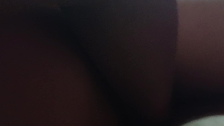 Raseed: Я позвонил своей подруге в мой дом и трахнул ее, поцеловал ее тоже, затем она крепко держала мой хуй и начала трясти его,