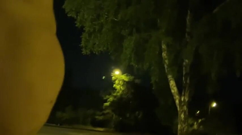 No limit cbt slave: Busted nagi parking dla spacerów