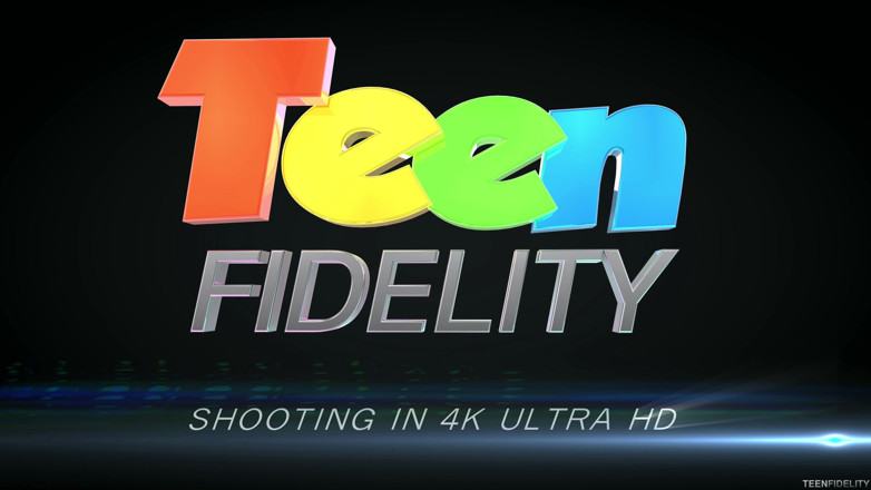 Teenfidelity: Este Bang sau Bust pentru youtuberița Celestia Vega