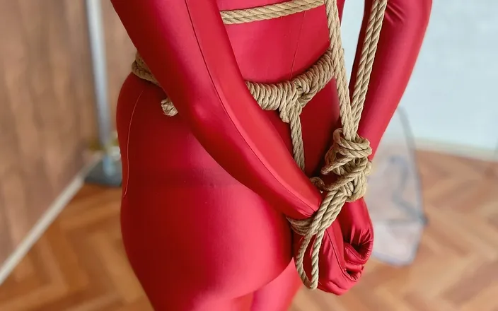 ushirosugatanomiki: Escaping From a Bag Tied up and Stuffed