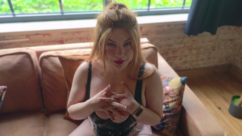 Ariana Faye: CEI, du hast gesagt, du würdest alles für mich tun,...