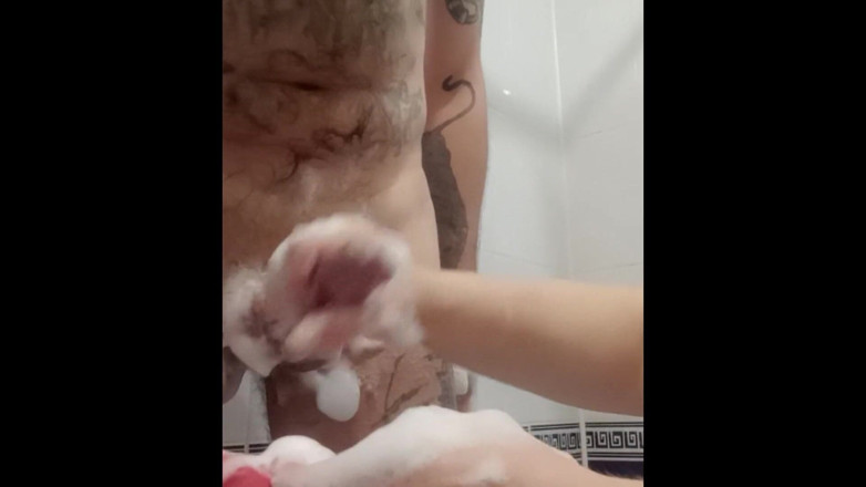 Zona901: sborrando cazzo sperma in bocca sul viso e tette