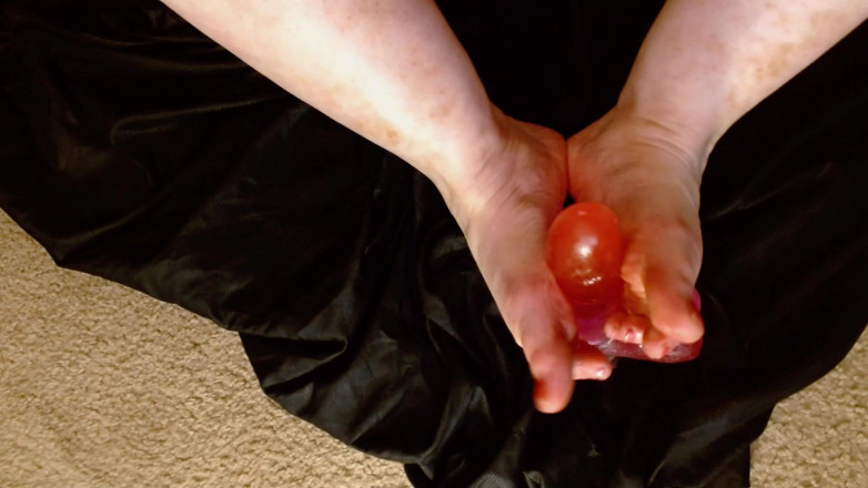 dawnskye1962: 1417 J’ai huilé mes pieds matures sexy pour pratiquer le...